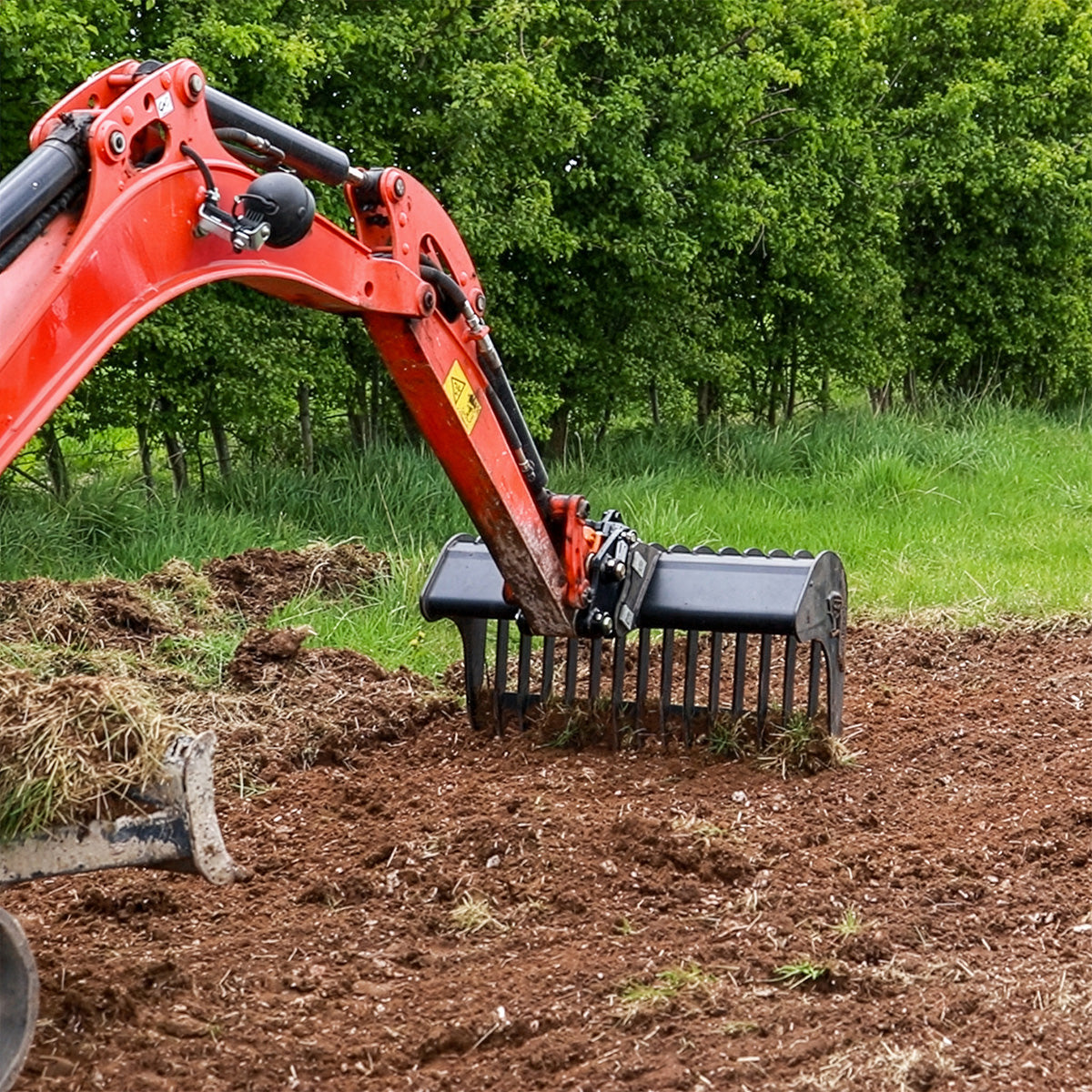 Hitachi ZX135US-6  Excavator Rake Riddle Bucket - 72" Lifestyle 2