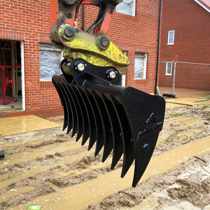 Komatsu PC210LC-11 Excavator Land Clearance Rake - 84" Heavy Duty Lifestyle Image 3