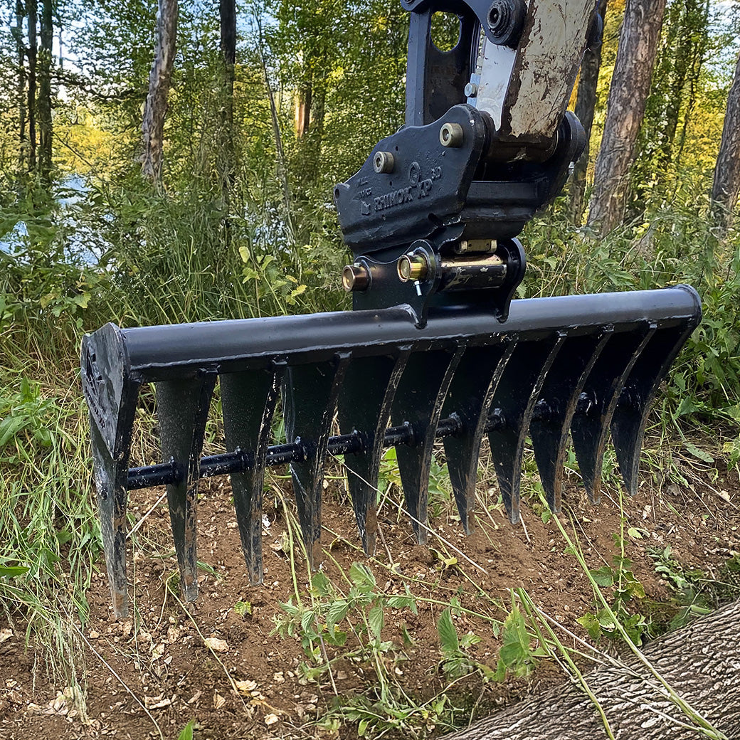 Bobcat X331 X-CHANGE Land Rake 48